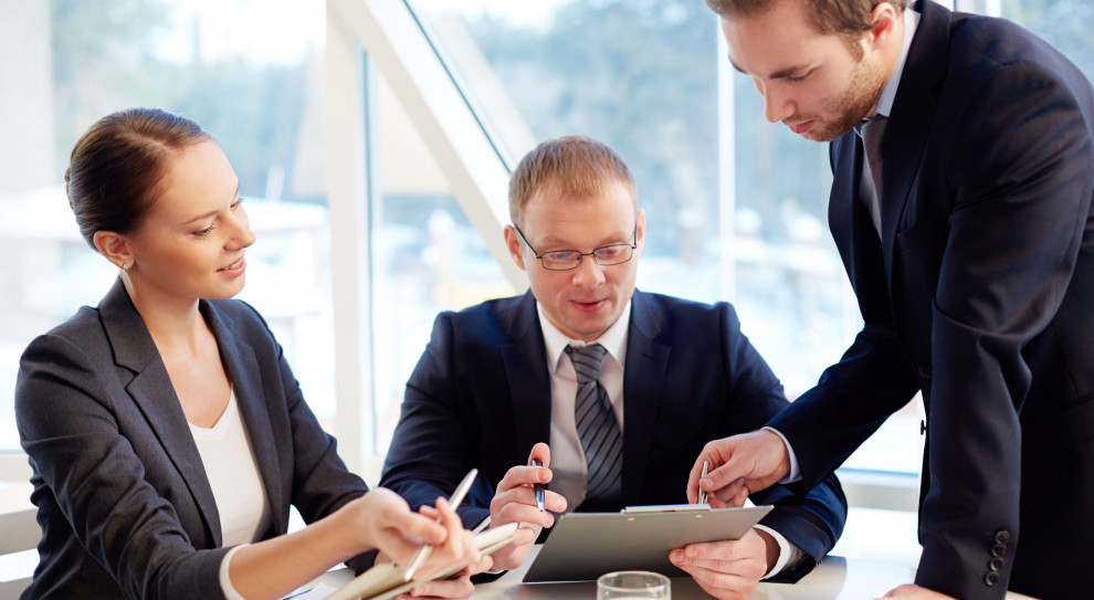Podczas warsztatów będzie możliwość indywidualnych konsultacji ekspertami resortu (fot. shutterstock) Bezpłatne warsztaty dla małych i średnich firm