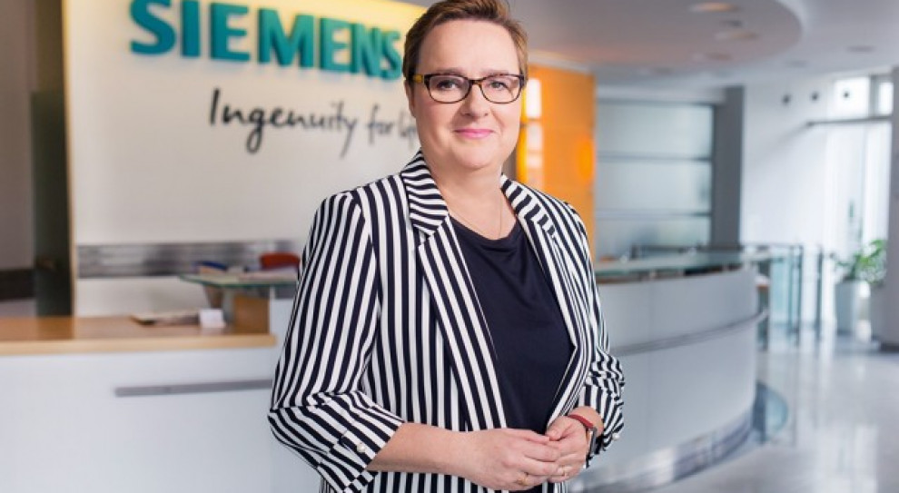 Dominika Bettman Prezeska zarządu (CEO) oraz dyrektorka Digital Industries w Siemens Polska. (fot.siemens.com) Dominika Bettman, Siemens o walce o miejsca pracy