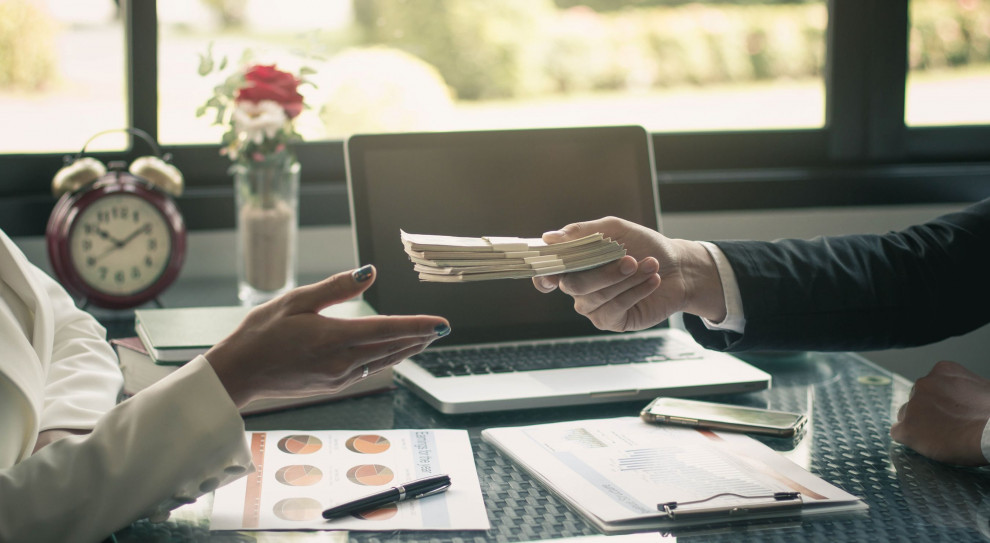 Łącznie wsparcie uzyskać będzie mogło 3699 samozatrudnionych (fot. shutterstock) Małopolskie: Zwiększono pulę na bony dla samozatrudnionych