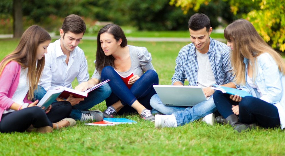 Według danych w Poznaniu studiuje ok. 450 obywateli Białorusi (fot. shutterstock) Poznań: Działacze zaproponowali stypendia dla studentów z Białorusi