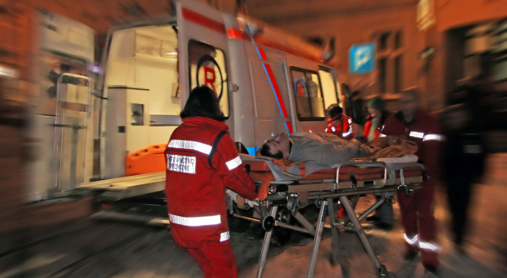 Ratownicy medyczni świadczący usługi w zakresie opieki psychiatrycznej i leczenia uzależnień z powodu luki w prawie nie mają prawa do dodatków do wynagrodzenia (fot. fotolia) RPO apeluje o dodatki dla ratowników zajmujących się opieką psychiatryczną i uzależnieniami
