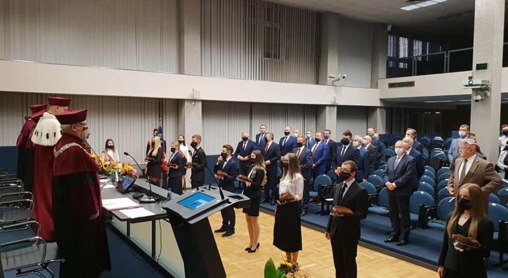 Rok akademicki 2020/2021 na Uniwersytecie Rolniczym rozpoczęło prawie 8 tys. studentów (fot. FB/UW) Na Uniwersytecie Rolniczym w Krakowie zainaugurowano 68. rok akademicki