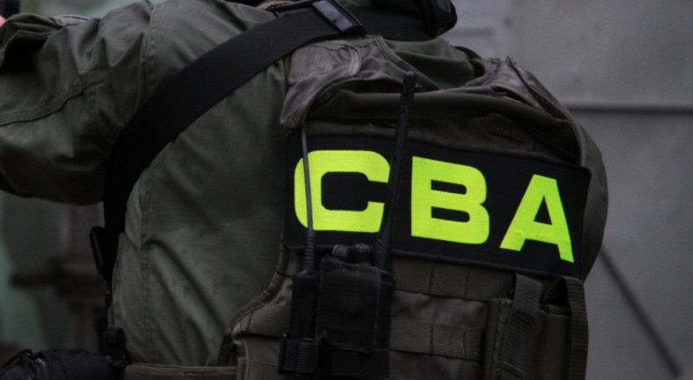 Adam Z. najprawdopodobniej jeszcze we wtorek usłyszy zarzuty (fot. cba.gov.pl) CBA zatrzymało dyrektora Wojskowego Instytutu Higieny i Epidemiologii