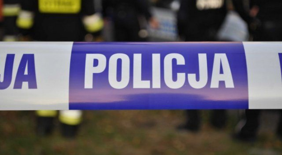 W fabryce doszło do uszkodzenia maszyny czyszczącej łożyska (fot. policja.gov.pl) Kraśnik: Wypadek w fabryce Tsubaki Nakashima. Są ranni i ofiara śmiertelna
