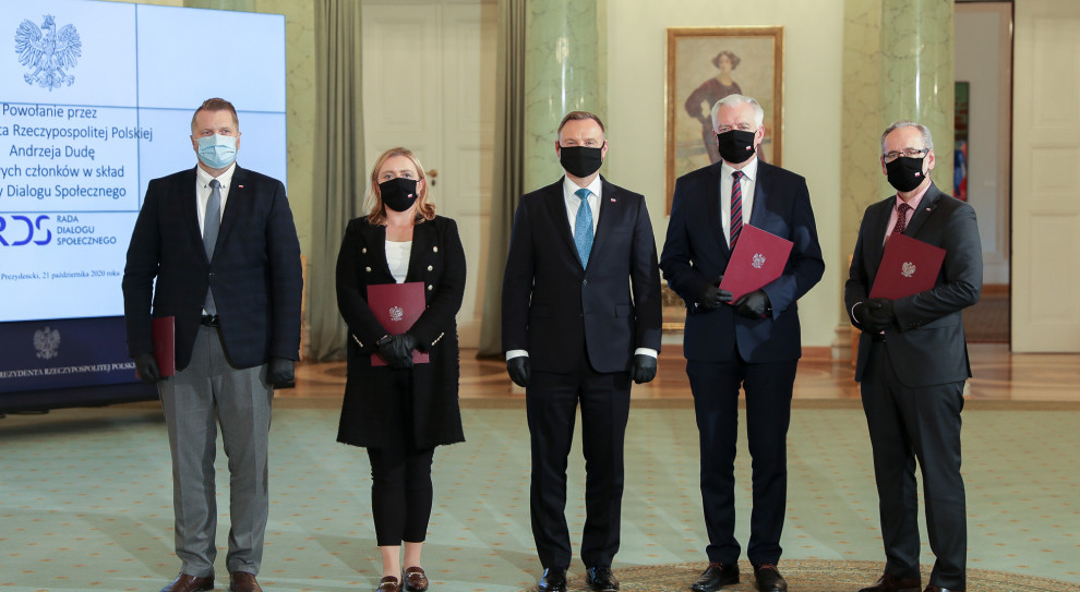 Nowi członkowie RDS powołani przez prezydenta RP (fot.twitter.com/MRPiT_GOV_PL) Nowi członkowie Rady Dialogu Społecznego ze strony rządowej