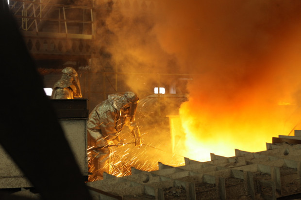 Wypadek w hucie ArcelorMittal. Jedna osoba nie żyje
