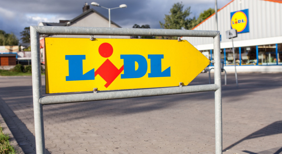 O zakwalifikowanie się do programu stażowego w Lidlu starało się ponad 1 tys. młodych osób (Fot. Shutterstock) Lidl zakończył program stażowy. 70 proc. uczestników pozostało w zespole