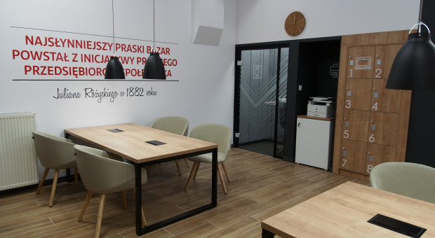 Nowo otwarte Work/Café na warszawskiej Pradze będzie sprzyjać efektywnej pracy zdalnej (Fot. mat. pras.) Santander otwiera kolejną kawiarnię coworkingową
