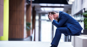 To szczególnie trudny czas dla osób rozpoczynających pracę zawodową (fot. Shutterstock) Mnożą się problemy na rynku pracy. Najtrudniej mają młodzi pracownicy