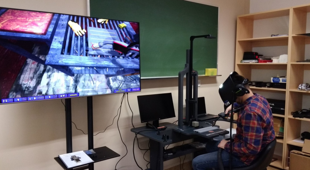 Symulator umożliwia importowanie do wirtualnego warsztatu spawalniczego próbki o dowolnym rozmiarze i kształcie. Fot. mat. pras. Studenci uczą się spawania w wirtualnym symulatorze
