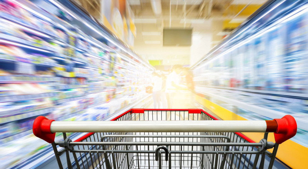 Podatek od sprzedaży detalicznej jest daniną wyrównania szans między mniejszymi detalistami a dużymi sieciami handlowymi, szczególnie dyskontami (fot. shutterstock) PIH: Podatek od handlu pomoże małym placówkom