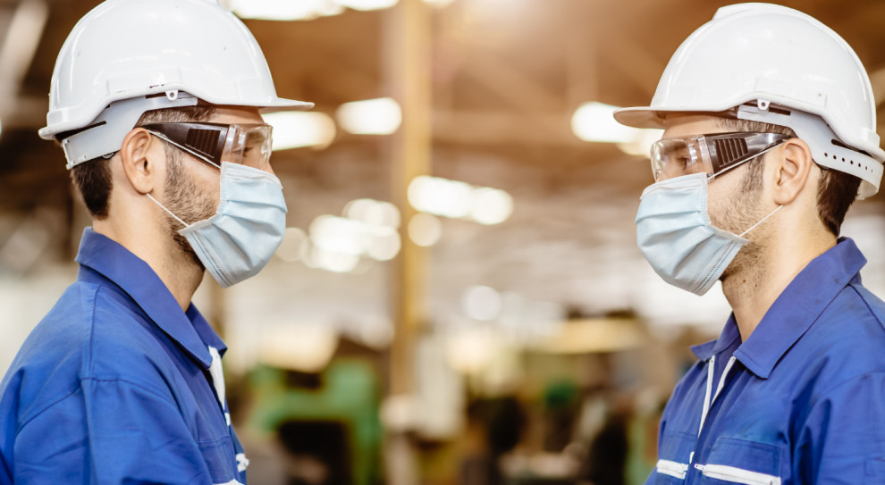 Rok 2020 to dla przedsiębiorców był trudny czas, gdy skupiali się na oszczędnościach i możliwie szerokim zachowaniu miejsc pracy. (Fot. Shutterstock) Nowa stawka płacy minimalnej może zachęcać do zwolnień i redukcji