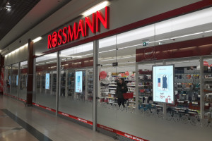 Rossmann wspiera pracowników. 18 tysięcy osób otrzymało premie
