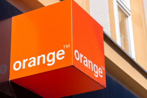 Orange zmienia plany. W 2021 r. z firmą pożegna się 920 pracowników
