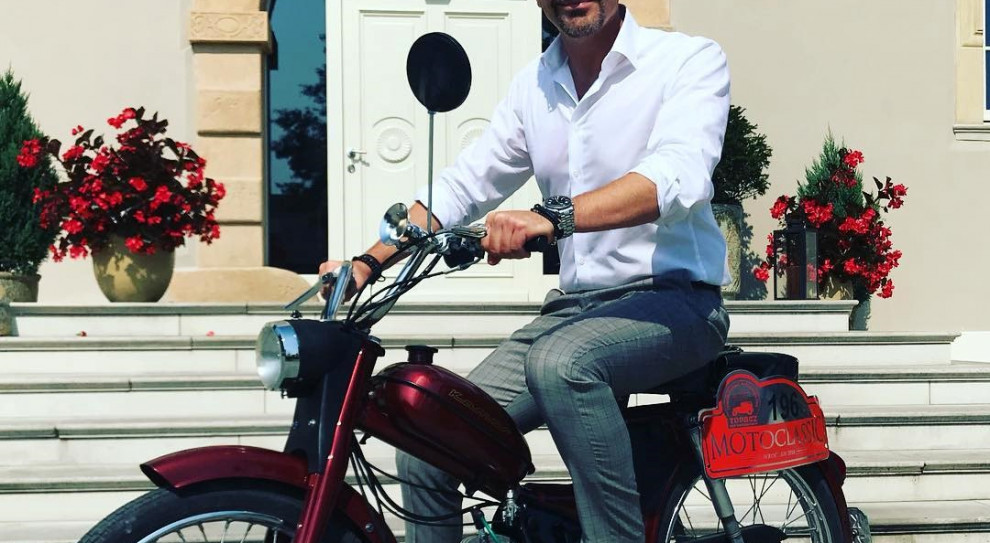 Krzysztof Ibisz poprowadzi imprezę dla pracowników Biedronki. (fot. Facebook/Krzysztof Ibisz) Ibisz, Kozidrak, Martyniuk i zespół Akcent na noworocznej imprezie Biedronki