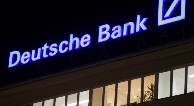 Deutsche Bank i inne korporacje zrywają współpracę z biznesowym imperium Trumpa (fot. shutterstock) Deutsche Bank zrywa współpracę z Donaldem Trumpem
