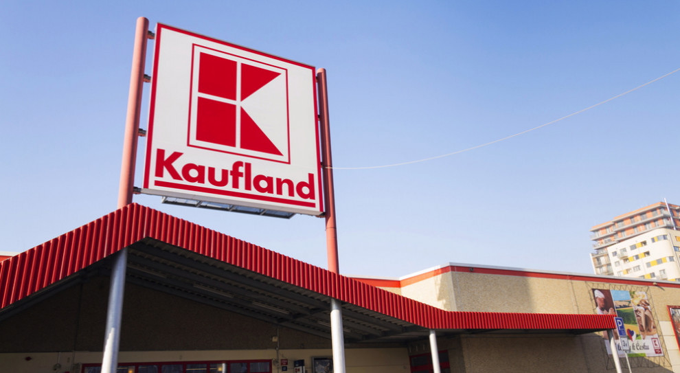 W Polsce Kaufland ma 225 sklepów i zatrudnia ok. 16 tys. pracowników (Fot. Shutterstock) Kaufland zadbał o dzieci pracowników. W ferie nie narzekały na nudę