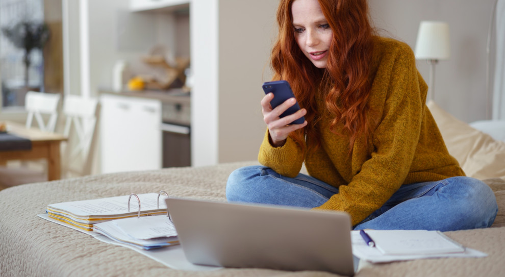 Najlepiej do home office przygotowane były najmniejsze firmy (Fot. Shutterstock) Dla nich praca zdalna to wyzwanie. Co czwarty pracownik został bez sprzętu