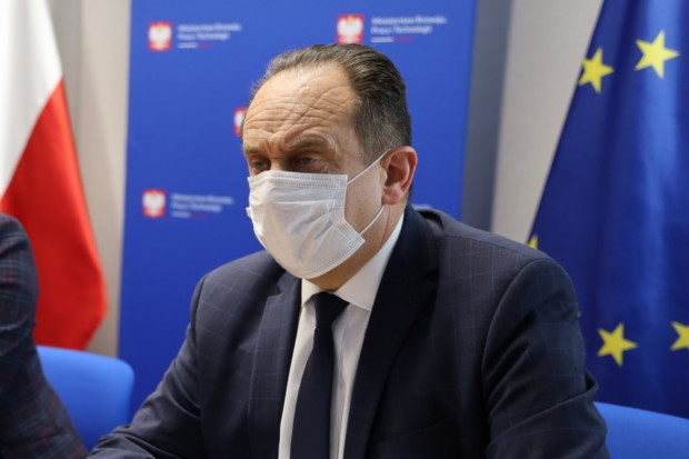 Gut-Mostowy: Pomoc dla branż nie zrekompensuje ich strat