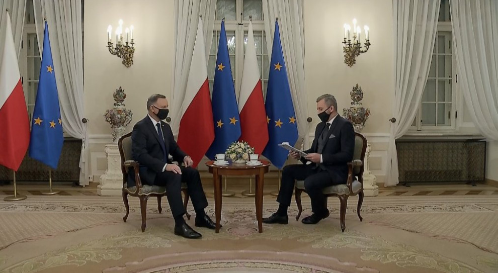 Prezydent Andrzej Duda podczas piątkowego wywiadu w TVN24, fot. mat. pras. Prezydent zadeklarował gotowość do spotkania branżami objętymi obostrzeniami