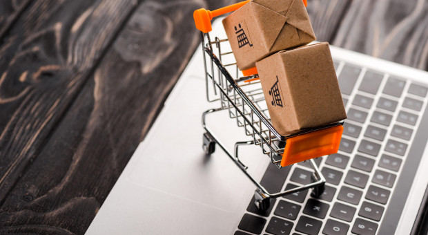 E-commerce w górę. Specjaliści poszukiwani, rosną płace i wymagania