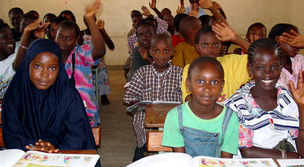 Przedwczesne małżeństwo i ciąża to dwa najczęstsze powody, dla których dziewczęta przerywają naukę fot. pixnio/R. Nyberg, USAID Międzynarodowy Dzień Kobiet i Dziewcząt w nauce. Gdzie są bariery?