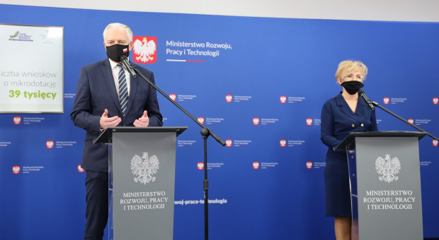 Chcemy rozszerzyć wsparcie dla organizacji pozarządowych i przedsiębiorców - powiedział Jarosław Gowin (fot. twitter.com/MRPiT_GOV_PL) Gowin: Rząd będzie kontynuować pomoc dla firm