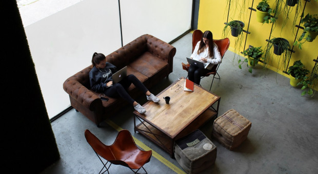 Zespół do centrum technologicznego Glovo nieustannie się rozrasta. Obecnie pracuje w nim ponad 50 osób (Fot. mat. pras. Glovo) Będzie praca dla specjalistów IT. Glovo rozwija centrum technologiczne