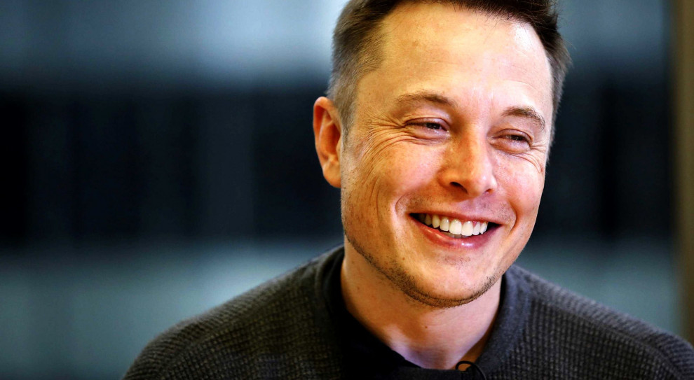 Prezes Tesli Elon Musk nie jest już najbogatszym człowiekiem świata (fot. Shutterstock) Jeden tweet i Elon Musk nie jest już najbogatszy na świecie