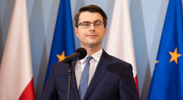 Piotr Müller (fot. Adam Guz / KPRM) Müller: Jesteśmy otwarci na dyskusję ws. dodatkowej pomocy dla warmińsko-mazurskiego