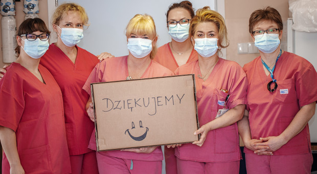 LPP oferowała pomoc zarówno finansową, jak i rzeczową (Fot. materiały prasowe) Ponad 9 milionów złotych na walkę z COVID-19. LPP podsumowała akcje