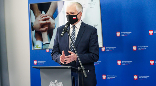 Jarosław Gowin (fot. twitter.com/MRPiT_GOV_PL) Gowin: Pracujemy nad mechanizmem wsparcia firm z Warmińsko-Mazurskiego