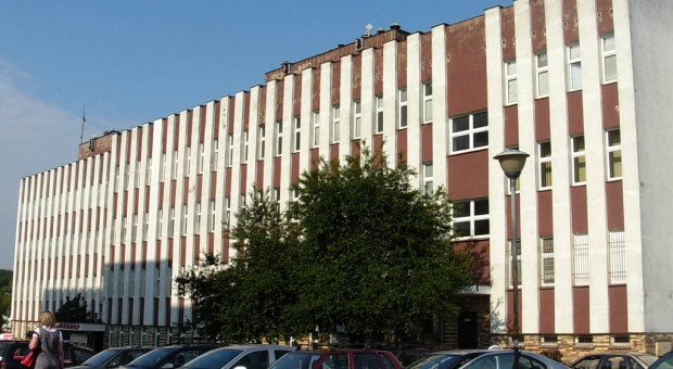 Budynek Collegium Medicum UMK w Bydgoszczy (fot. Pit1233 /Wikipedia/CC0) "Studenci kombinują" przy zdalnych egzaminach. Profesor wyjaśnia