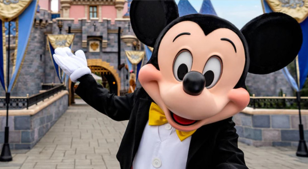 Disneyland ogłasza nowy "genderowy" dress code dla pracowników