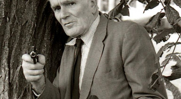 Desmond Llewelyn wcielający się w "Q" w filmach o Jamesie Bondzie (fot. Towpilot/Wikipedia/CC BY-SA 3.0) Wywiad szuka postaci z "Jamesa Bonda". Spełniasz wymagania?
