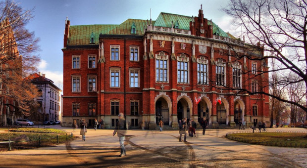 Budynek Collegium Novum (Fot. Wikipedia/CC BY-SA 3.0) Uniwersytet Jagielloński najlepszą polską uczelnią w Round University Ranking