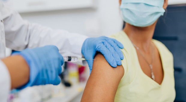 Najwyższa dotychczas kwota odszkodowania wypłacona jednemu pacjentowi to 87 tys. zł (fot. Shutterstock) Prawie 90 tys. odszkodowania za szczepienie. Coraz więcej osób dostaje spore pieniądze