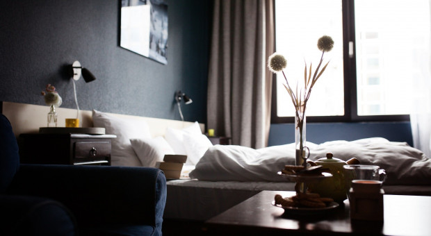 Bardzo mało hoteli i restauracji stać było na utrzymanie całej załogi na czas lockdownu (Fot.Pixabay) „Łapanka na pracowników”. Branża hotelowa ma problem