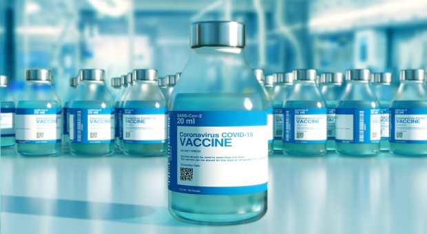 Amerykańskie firmy czekają na oficjalne wytyczne dotyczące szczepień
