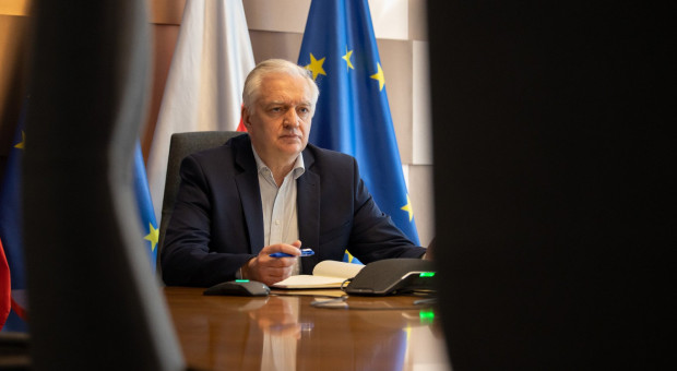 Wicepremier i szef resortu rozwoju, pracy i technologii Jarosław Gowin (Fot. twitter.com/Jaroslaw_Gowin) Majowe bezrobocie w dół. Ubyło kilkadziesiąt tysięcy bezrobotnych