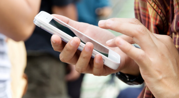 Oprócz aplikacji mObywatel Unijny Certyfikat COVID pojawił się również w aplikacji Ministerstwa Zdrowia IKP, która jest mobilną wersją Internetowego Konta Pacjenta (Fot. Shutterstock) Unijny Certyfikat COVID jest już dostępny w aplikacji mObywatel