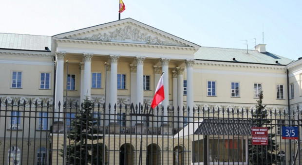 Stołeczny ratusz przywraca system obsługi interesantów w trybie sprzed pandemii (fot. mazowieckie.pl) Warszawskie urzędy wracają do przedpandemicznego trybu pracy