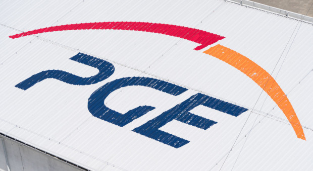 Grupa PGE od początku pandemii angażuje się w działania, których celem jest wsparcie walki z pandemią i jej skutkami (Fot. Cronislaw / Shutterstock) PGE pomaga osobom, które ucierpiały przez koronawirusa