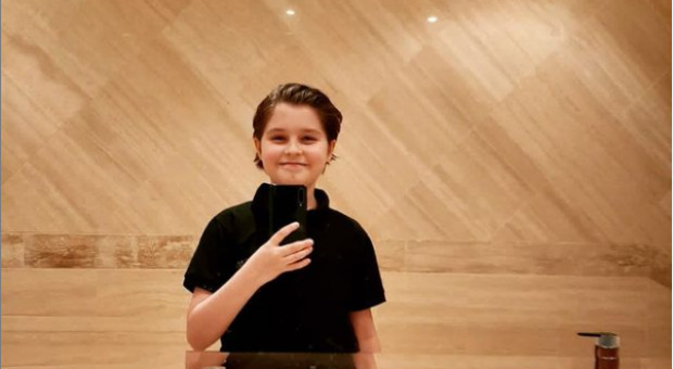 Młody Belg interesuje się "nieśmiertelnością". (fot. instagram/Laurent Simons) Ma 11 lat, w ręku dyplom uczelni. Genialne dziecko "bada" nieśmiertelność