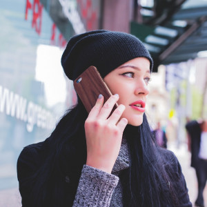 Pierwszy smartfon – im później, tym lepiej dla samopoczucia