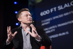 Tesla nie może zatrudniać nowych pracowników bez pozwolenia Elona Muska