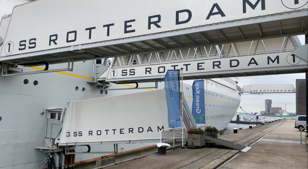 Port w Rotterdamie (Fot. unsplash.com) Marynarze pracujący pod banderą holenderską mogą się zaszczepić przeciw Covid-19 w porcie w Rotterdamie