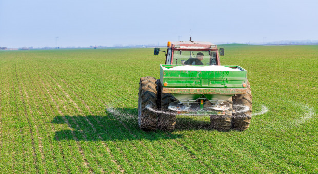 Protestujący rolnicy chcą się spotkać z premierem Mateuszem Morawieckim (fot. Shutterstock, Inc.) Rolnicy mają dość i znowu blokują drogi