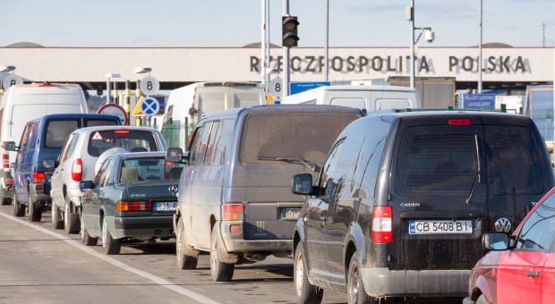 Ukraińcy stanowią pokaźną grupę pracowników w Polsce (fot. Ivan Semenovych / Shutterstock.com) Już co czwarta firma w Polsce zatrudnia Ukraińca