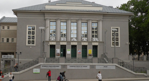 Teatr im. S. Jaracza w Olsztynie (fot. wikipedia.org/Antekbojar) Dyrektor oskarżony o utrudnianie działalności związkowej stanął przed sądem